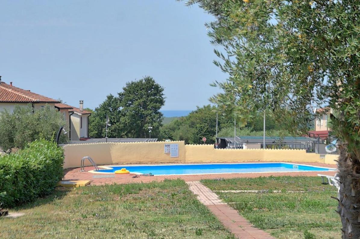 Apartmán Vabriga Family With Pool *